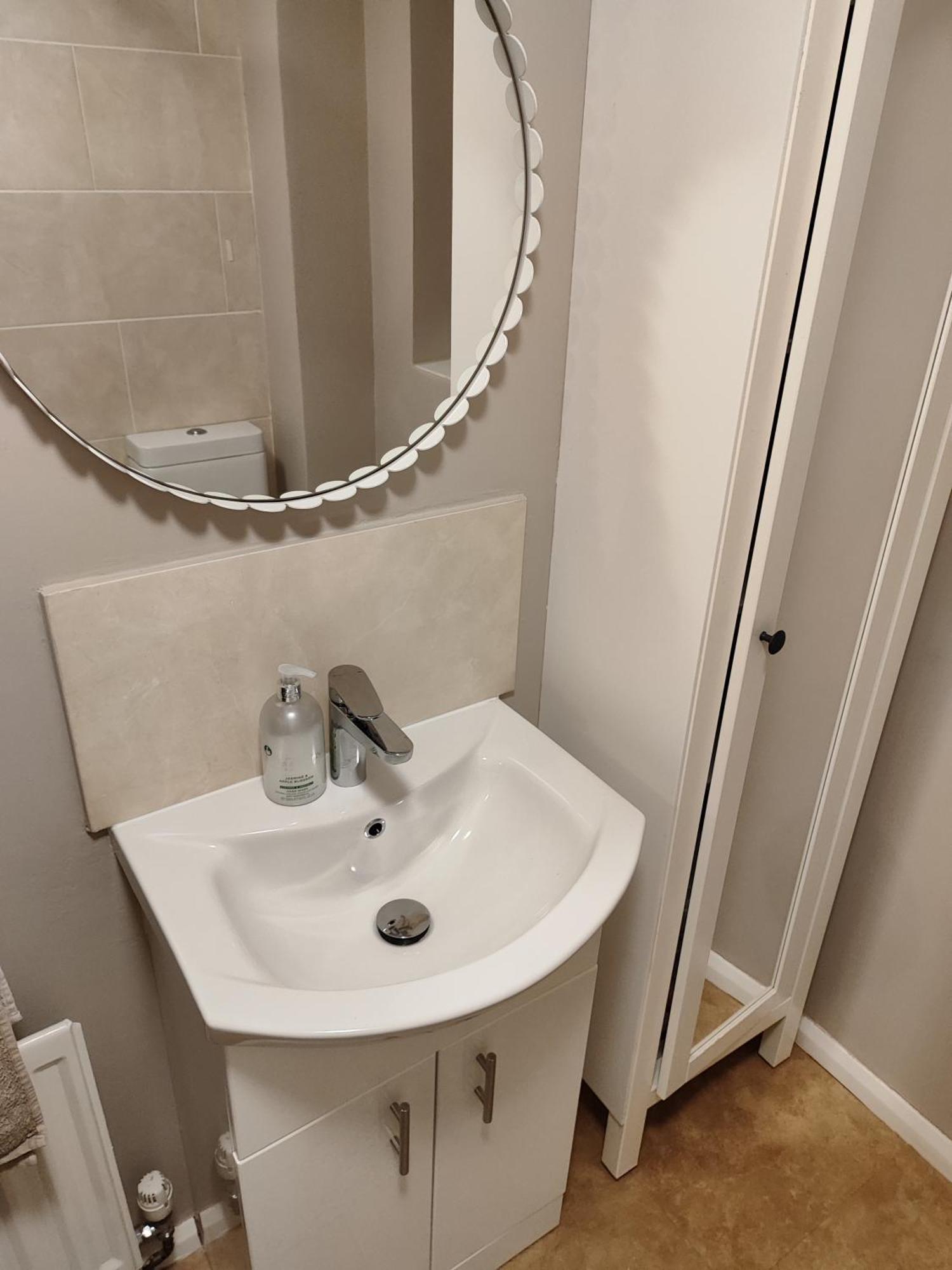 Apartment 3 Bed House In Walsall, Perfect For Contractors & Leisure & Free Parking Walsall